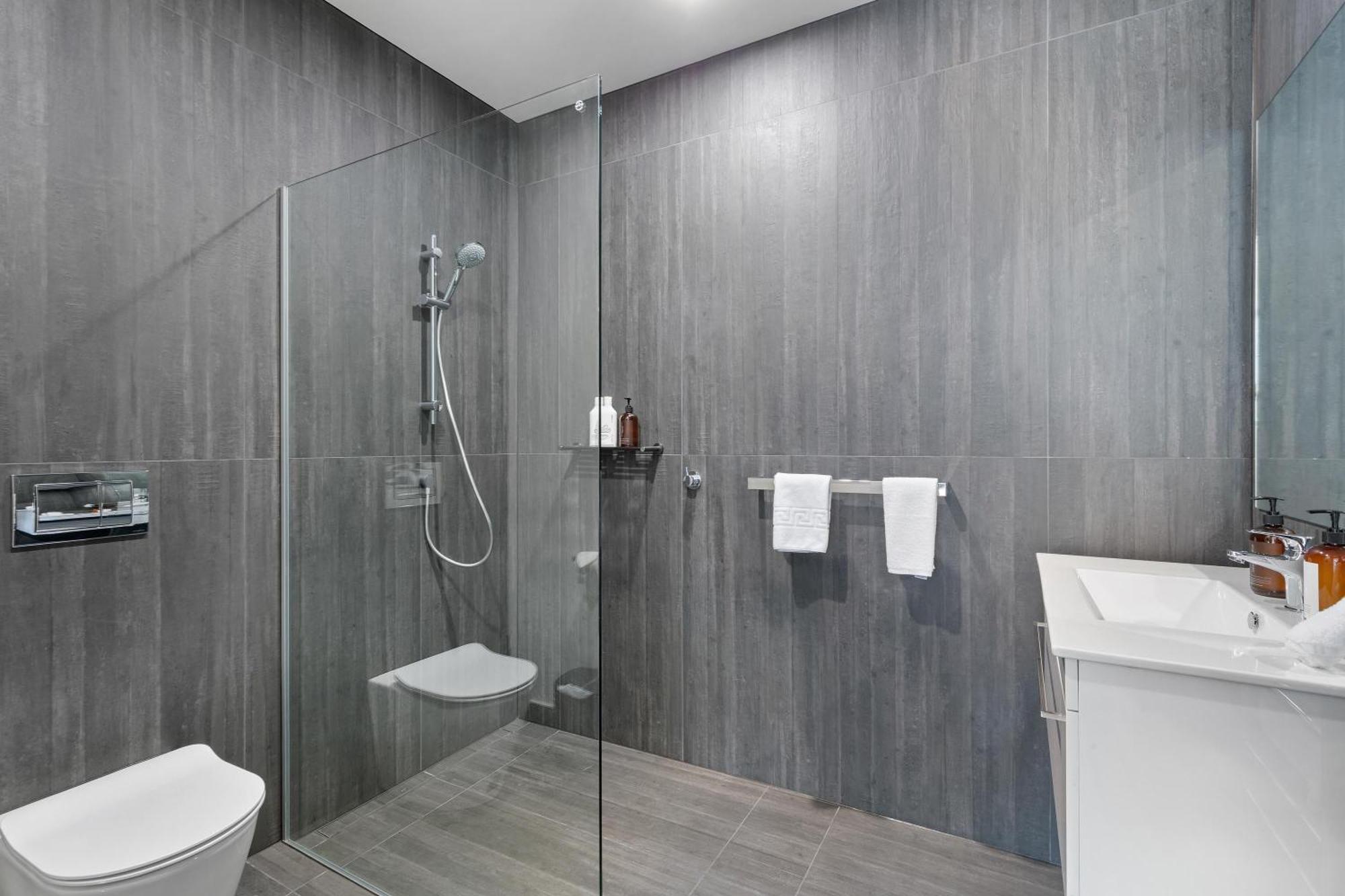 12Th Avenue Suites كوينستاون المظهر الخارجي الصورة