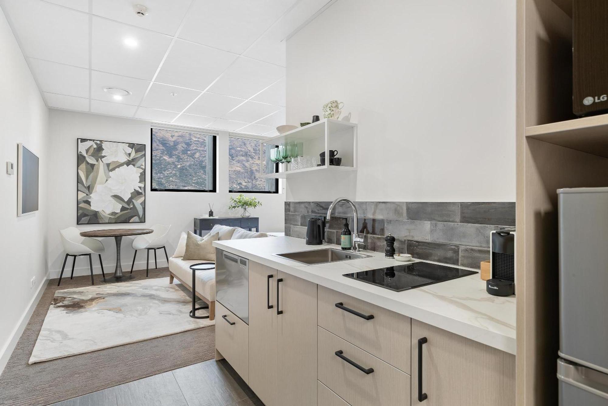 12Th Avenue Suites كوينستاون المظهر الخارجي الصورة