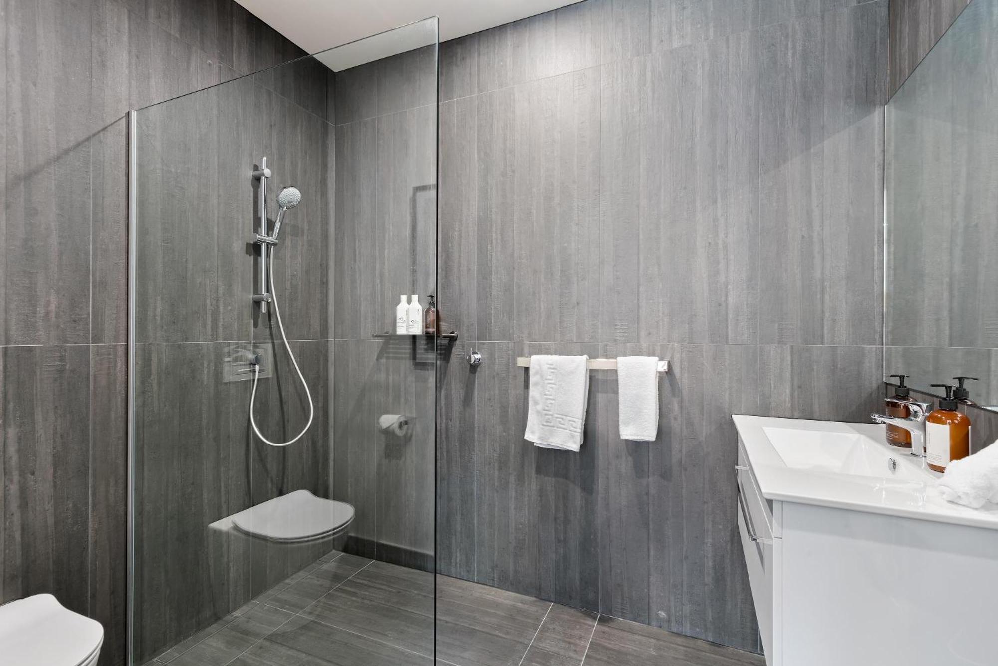12Th Avenue Suites كوينستاون المظهر الخارجي الصورة